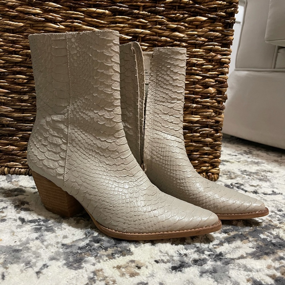 Taupe Cream Booties Snakeskin 8.5